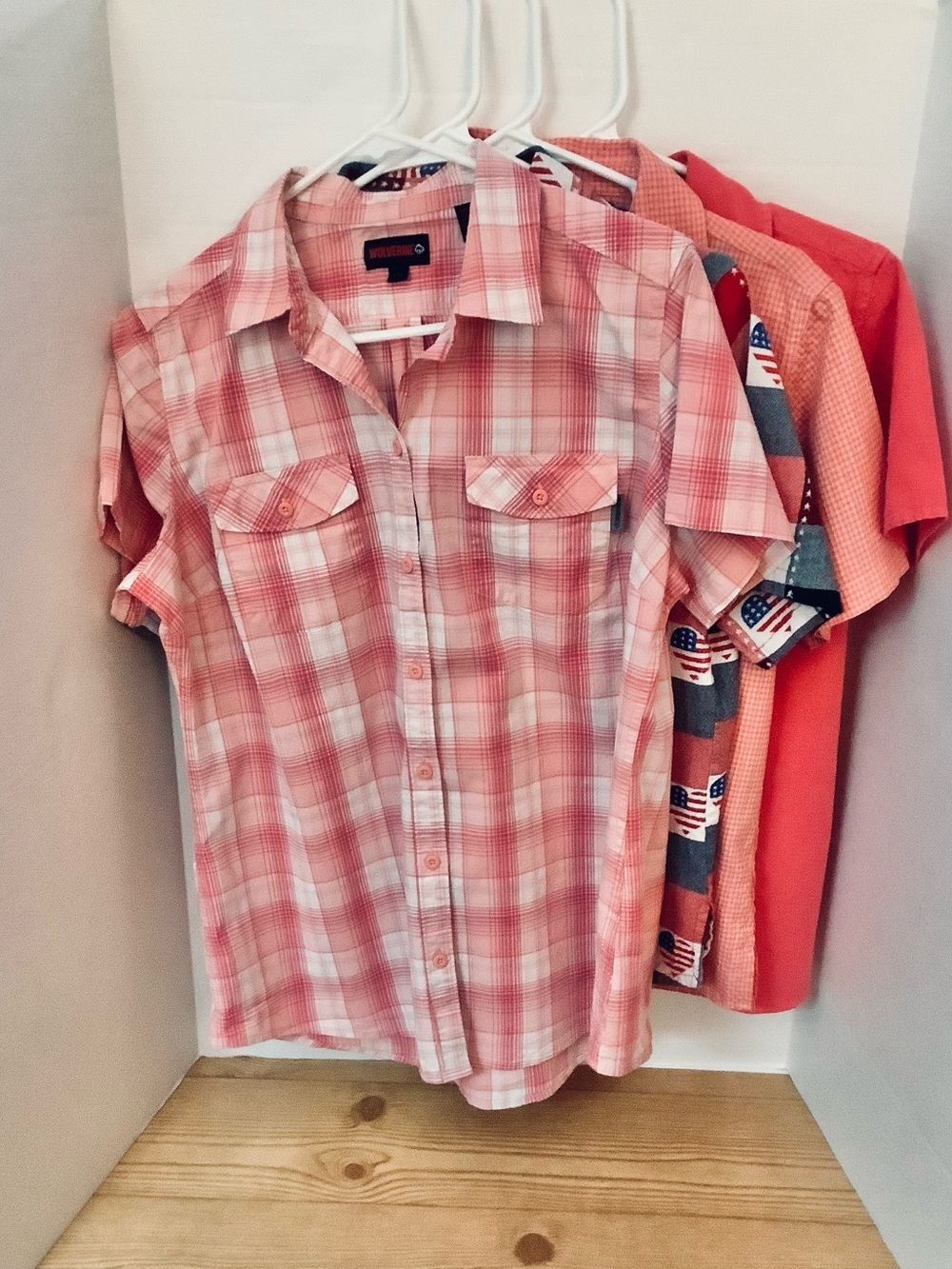 4pc Short Sleeve Blouses.  Size Large